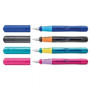 Stilou Pelikan Junior P67, penita A, alimentare rezerve, grip ergonomic, corp plastic diverse culori, blister (+1 rezerve)